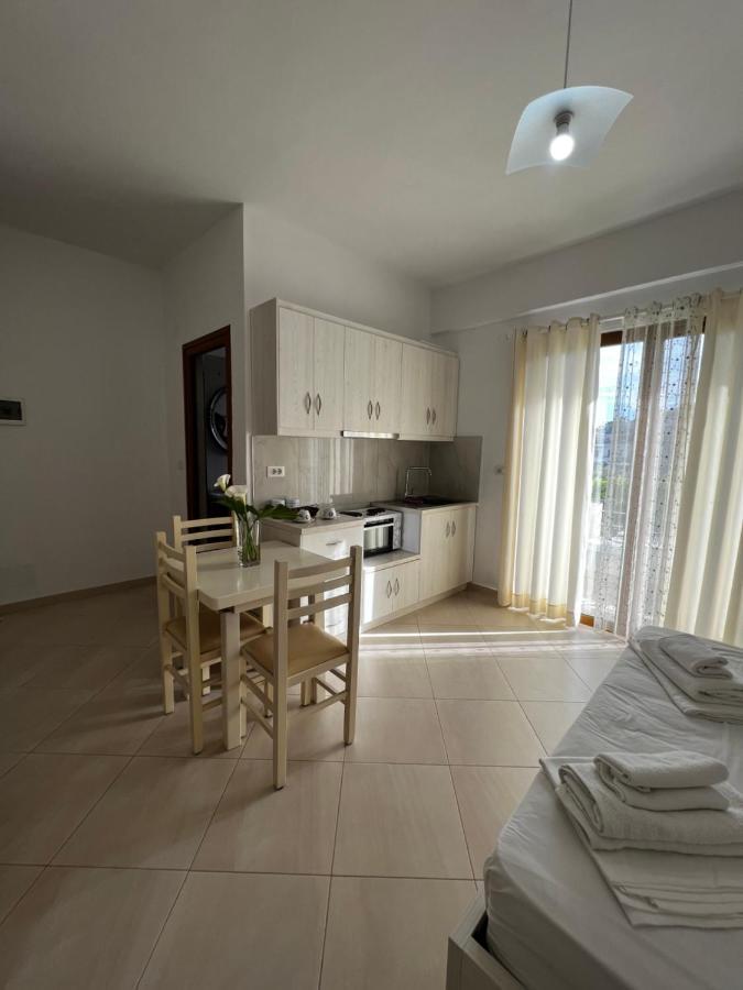 Garden Home Sarandë Buitenkant foto